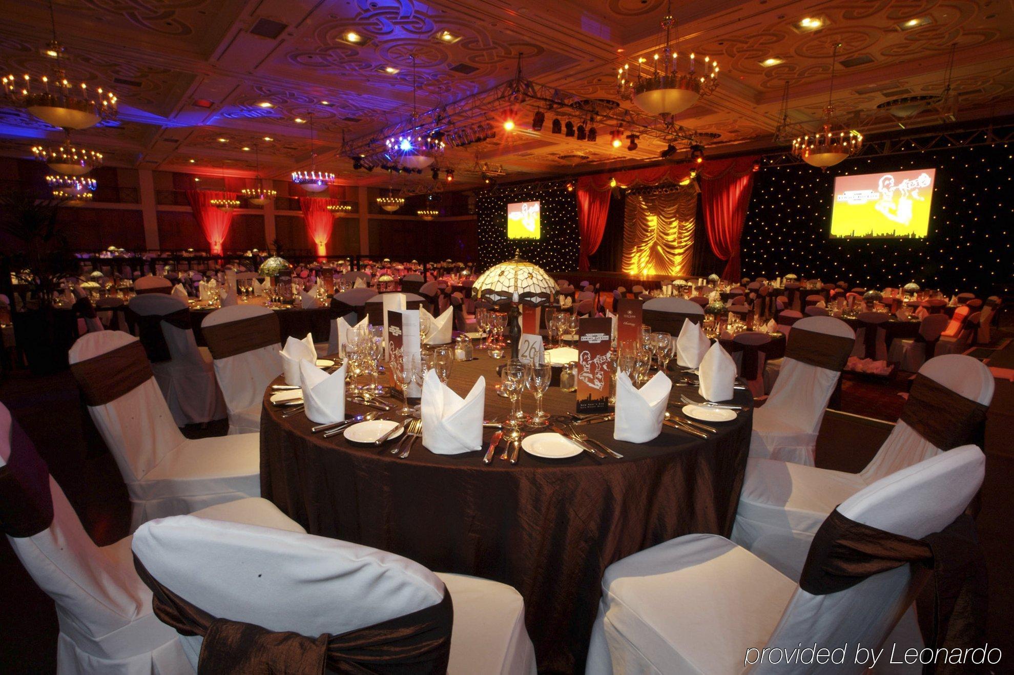 Hotel The Manor House At Celtic Manor à Newport  Restaurant photo